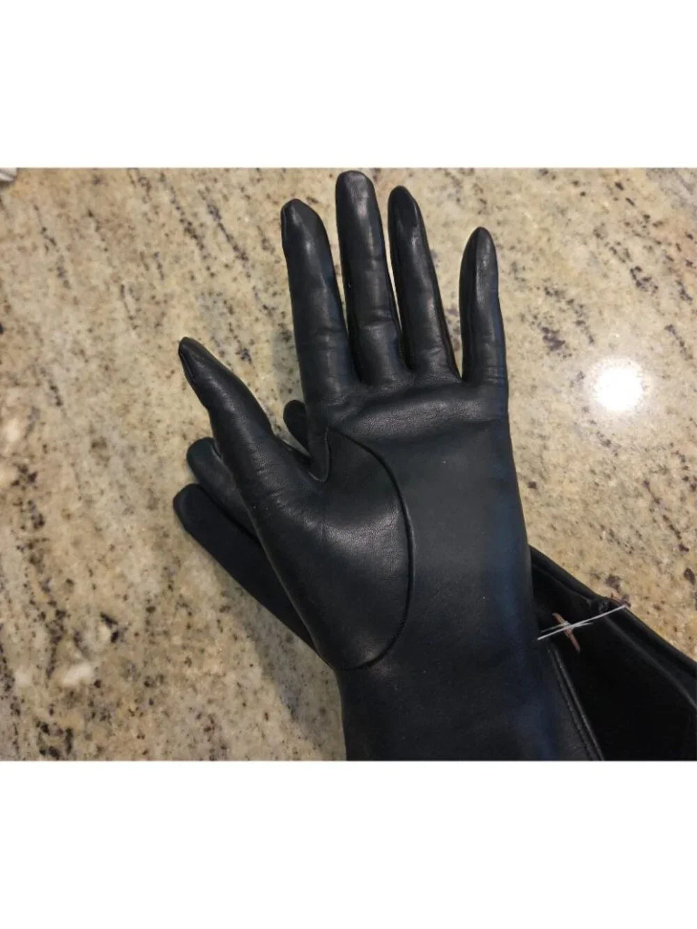 New Vintage Womens Size M 8 Black Soft Leather Lined Gloves Spain